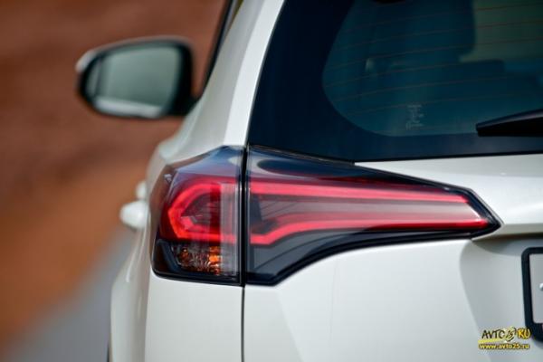 Тест-драйв Toyota RAV4 2016: время реформ
